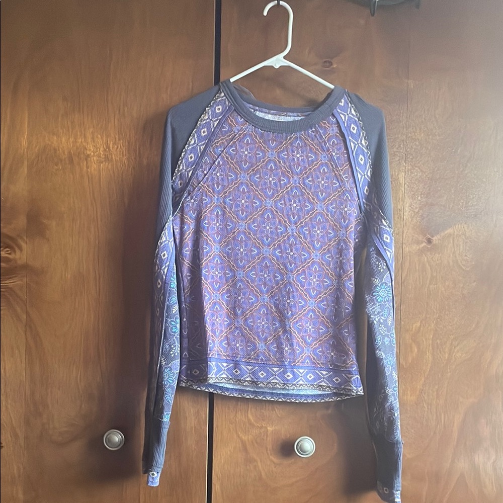 Patterned Purple and Gray Women's Top
